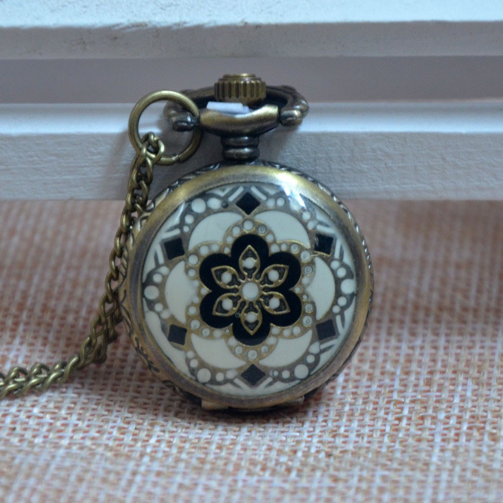 Fashion Watch New Bronze Jade Flower Small Quartz Pocket Watch Analog Pendant Necklace Women's Gift Pocket Watch Manufacturer