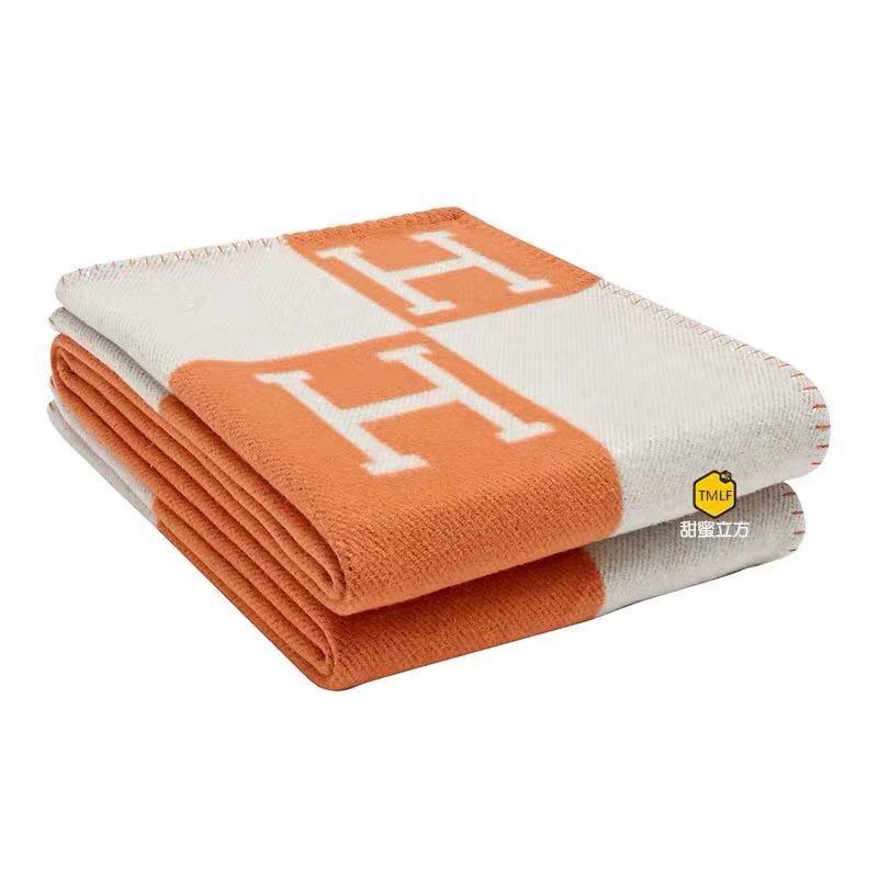 Letter shawl wool air conditioning travel blanket office blanket manufacturer cashmere blanket warm thickening wholesale