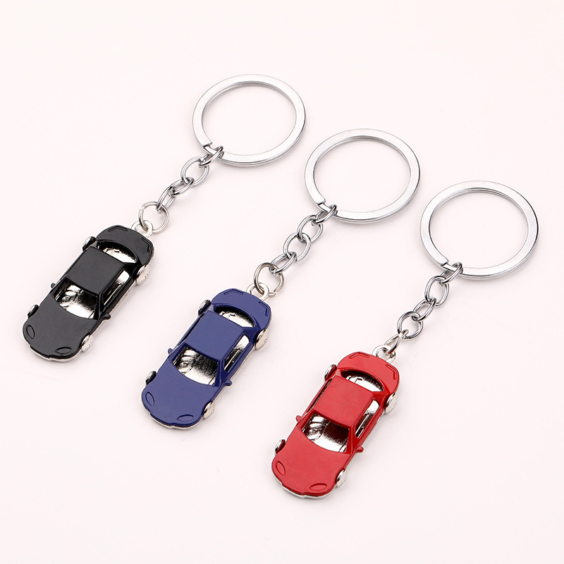 Factory direct sales new metal color car keychain pendant creative gift keychain pendant wholesale