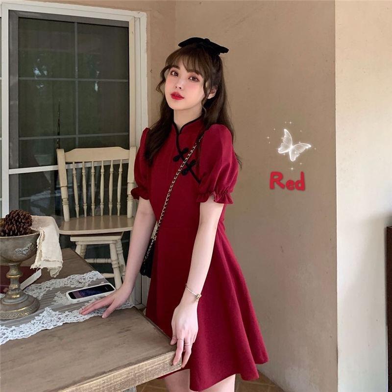 Red design buckle skirt 2026 improved cheongsam retro waist slimming tea break French dress summer