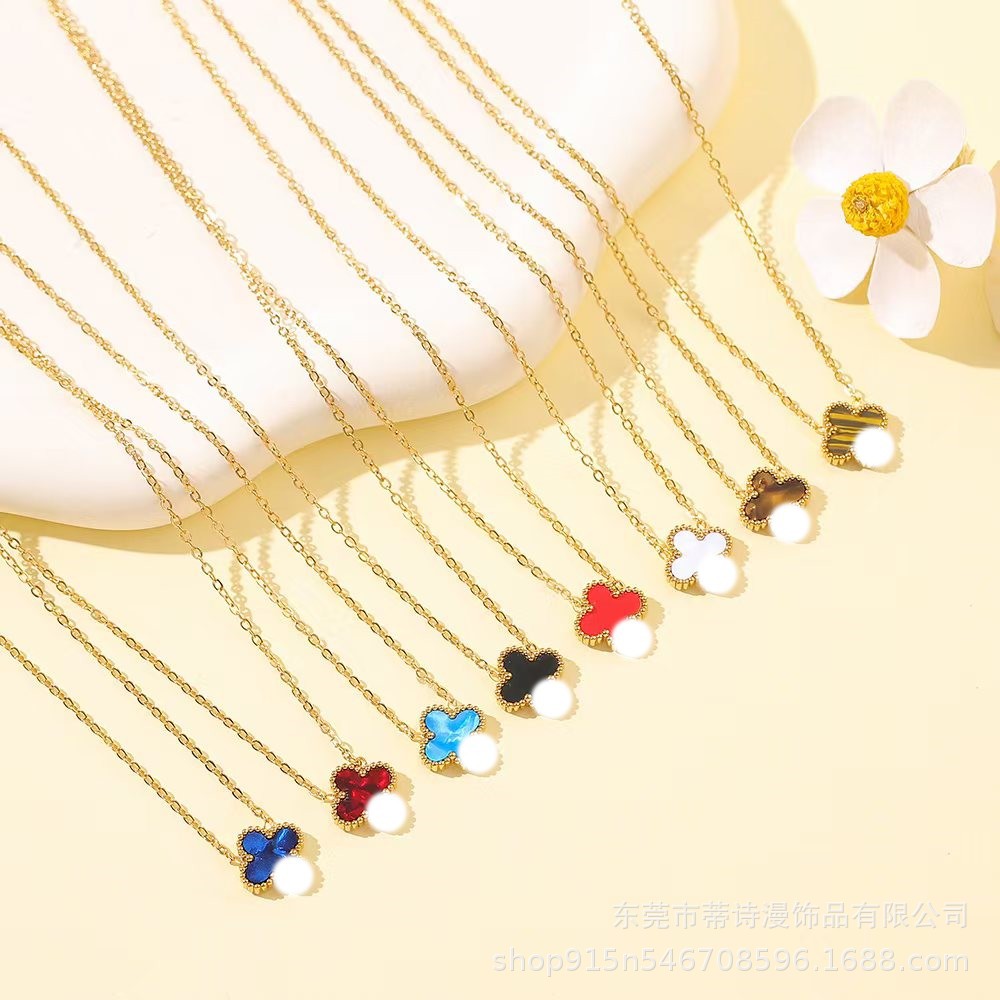 Lucky necklace for girls double-sided 13MM four-leaf clover necklace titanium steel 18K gold simple pendant light luxury Internet celebrity collarbone
