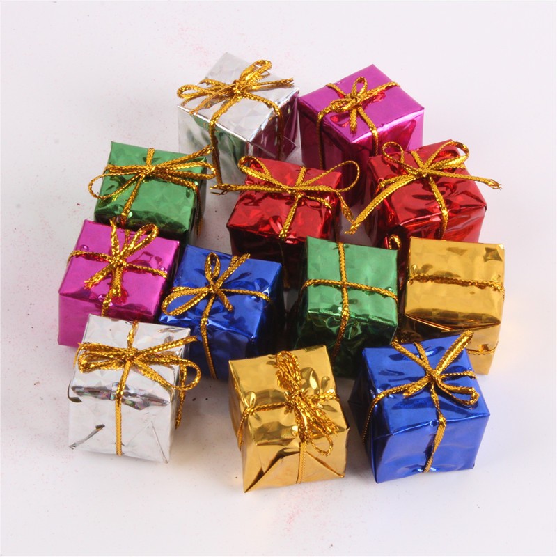 Foam gift bag Christmas decoration supplies Christmas pendant electroplated aluminum paper laser gift bag three-dimensional foam gift 3