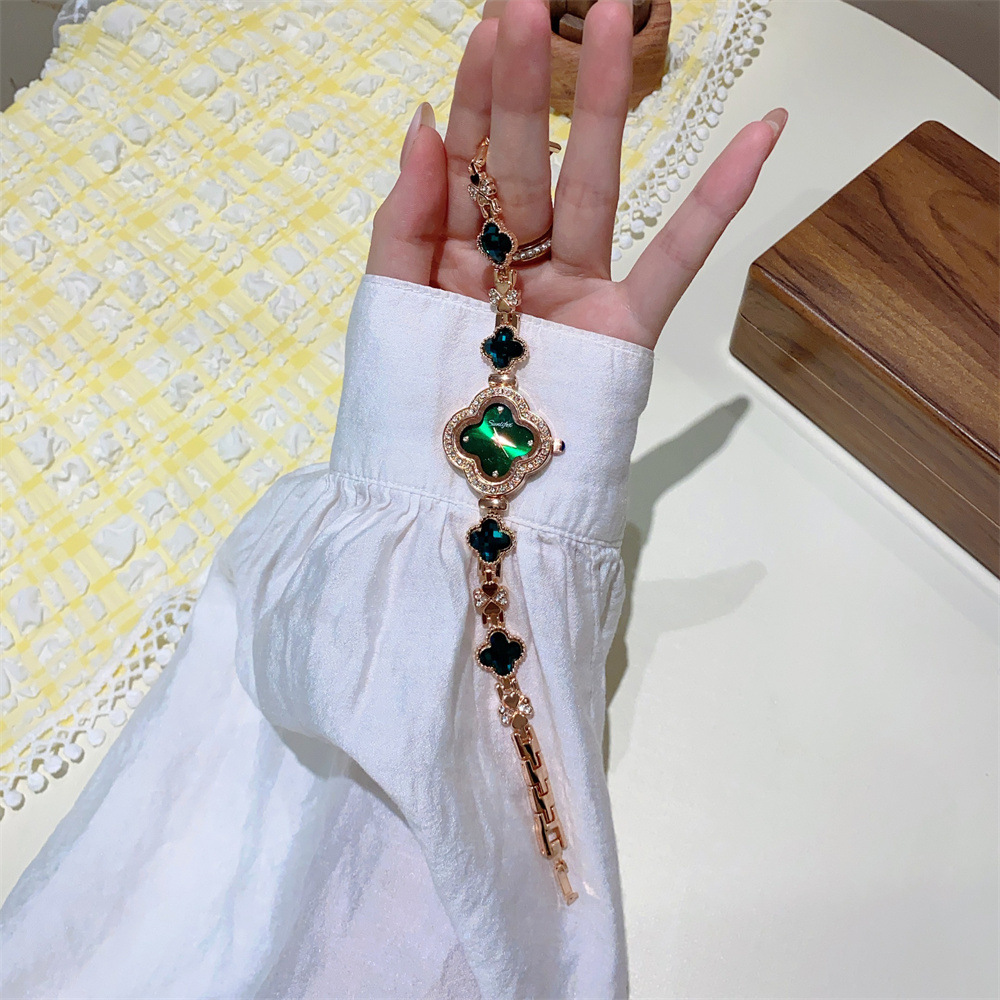 Four-leaf clover watch women's bracelet green diamond high-end fashion temperament exquisite ladies watch diamond