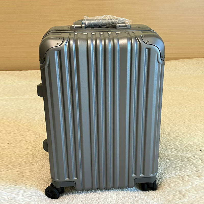 Foreign trade cross-border suitcase set 20-inch boarding case pure PC explosion-proof trolley case expansion suitcase password suitcase