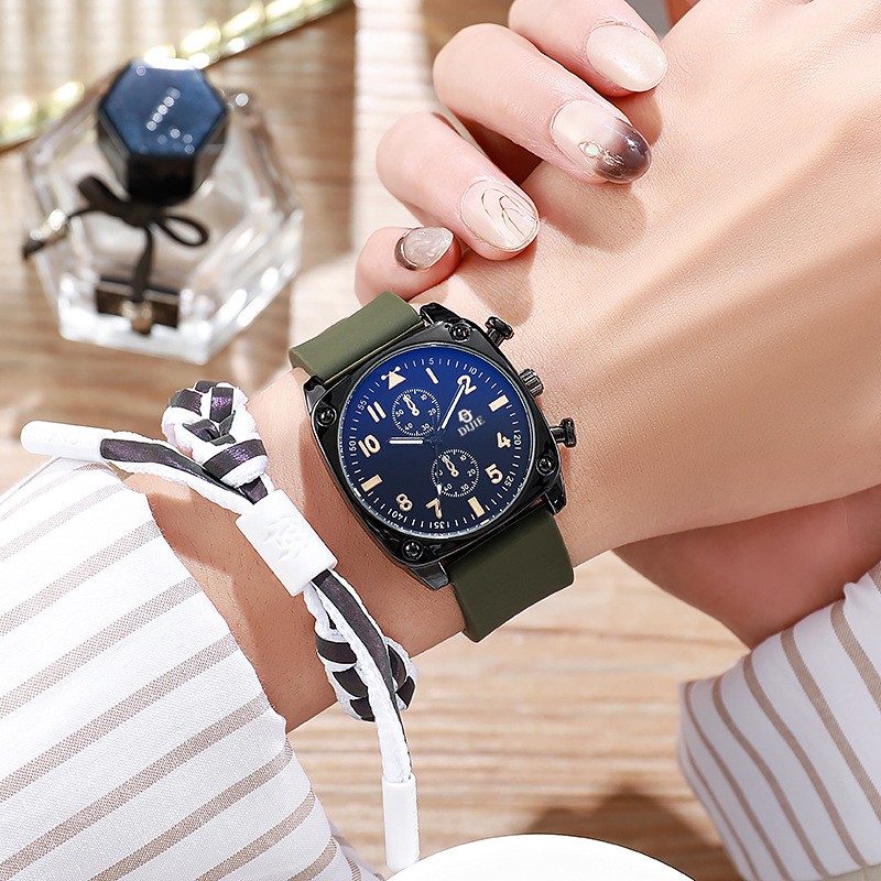 New authentic fashion watches for teenagers, cool and handsome watches for male and female students, niche, light luxury, high appearance, simple
