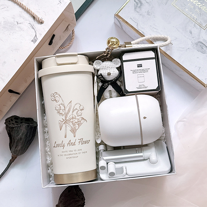 Alumni birthday gift box set, company annual meeting event, practical souvenirs for customers and employees, business gifts