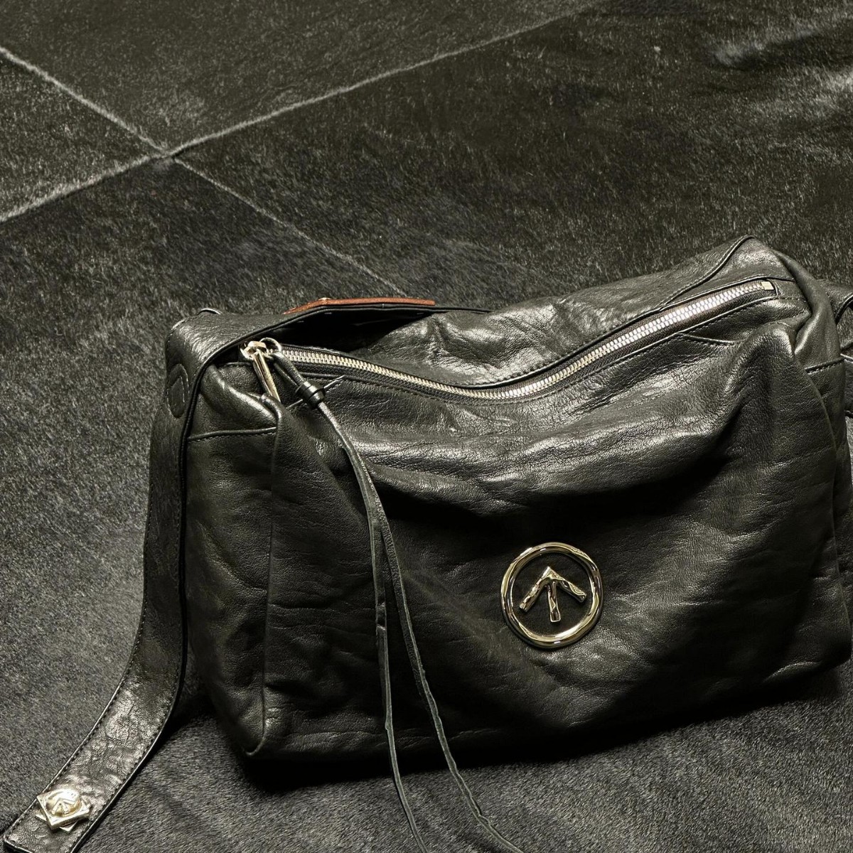 GROT personal black stone bag classic pillow bag large capacity single shoulder Boston crossbody soft bag commuter arrow bag