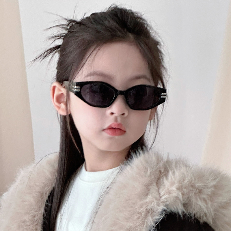 Children's Hong Kong style personalized street sunglasses for boys and girls, Korean style fashionable and versatile retro cat-eye irregular sunglasses