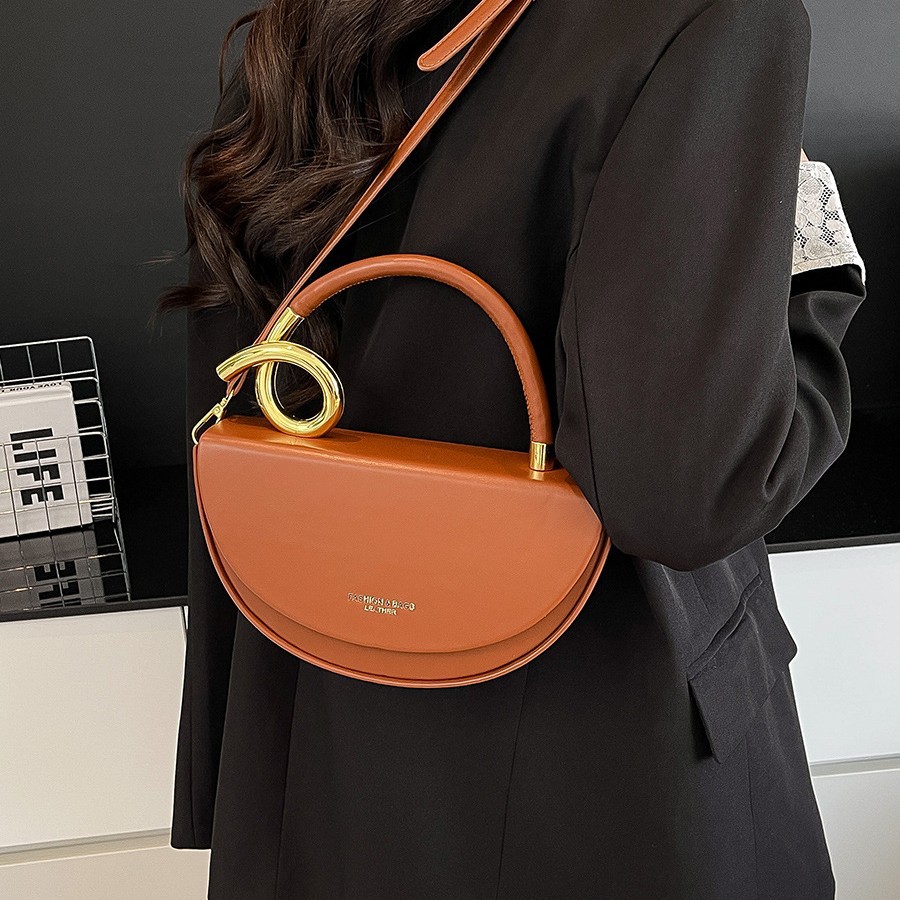 Fashionable niche handbags, simple 2026 new high-end crossbody bags, women’s saddle bags, European and American trendy crossbody bags