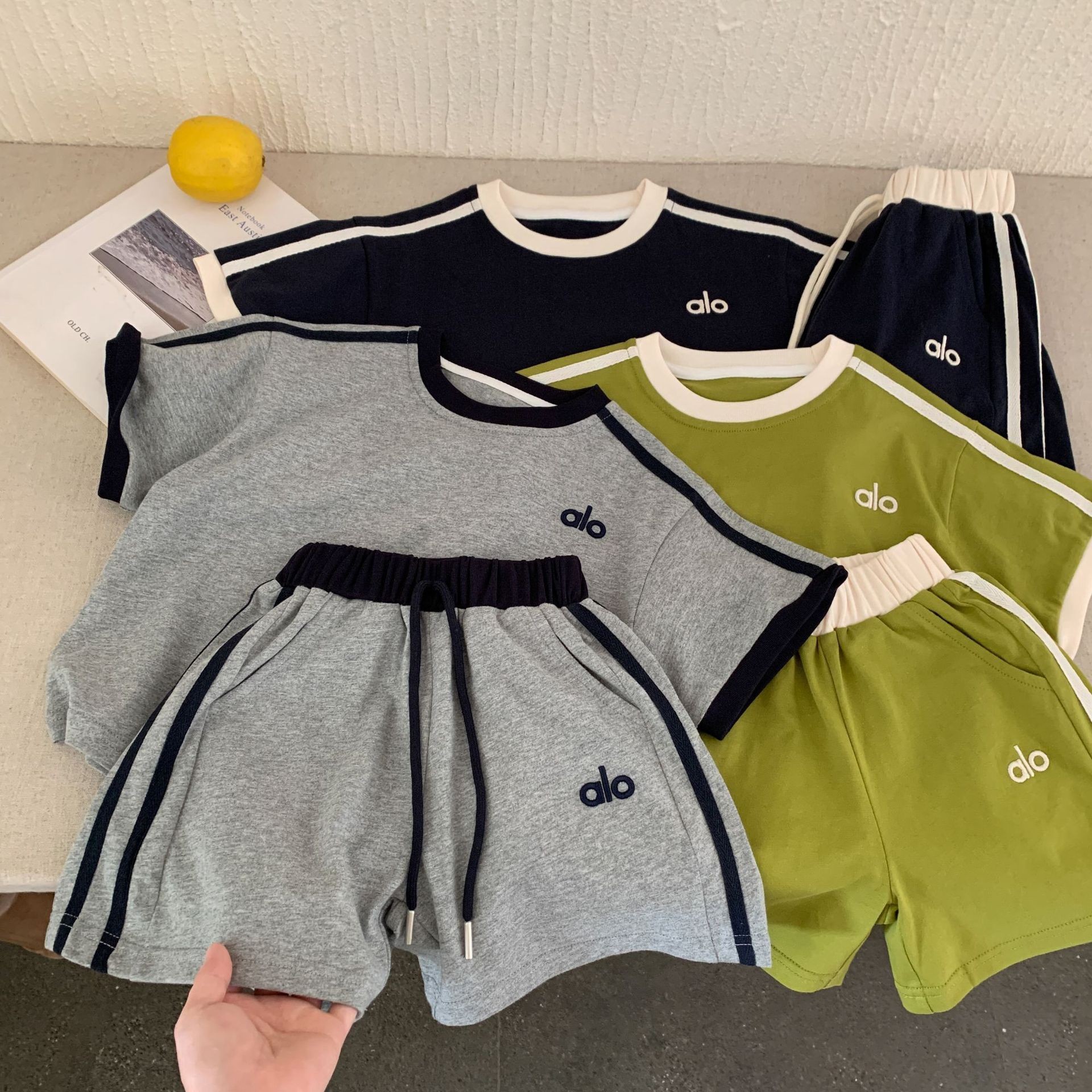 Children's suit 25 summer Japanese fashion brand embroidered cotton short-sleeved baby and child sports and leisure two-piece set for boys and girls
