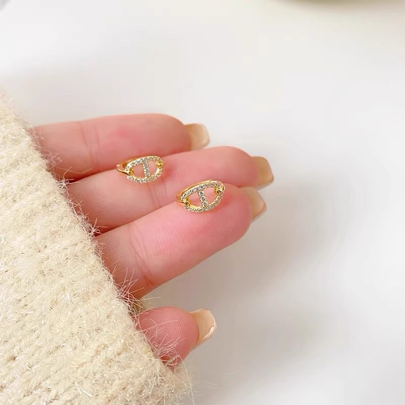 925 silver needle pig nose earrings for women 2025 popular buckles niche design high-end ear care fashion earrings