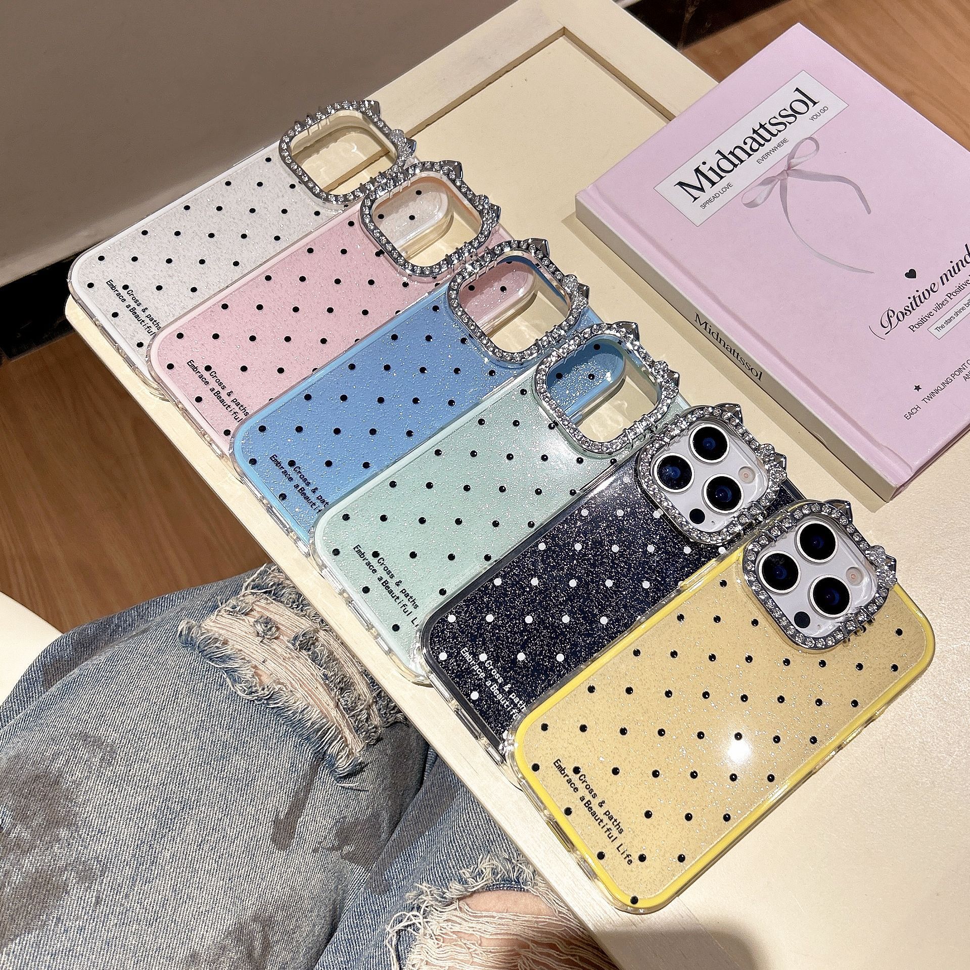 Internet celebrity high-looking polka dot suitable for iPhone17 mobile phone case 14 Apple 15 promax advanced 13 anti-fall 15 women