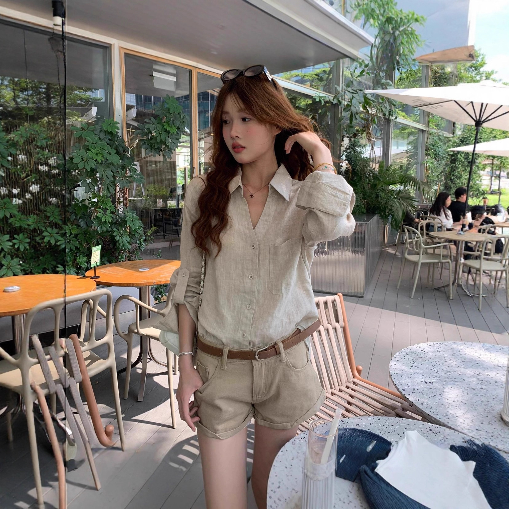 Original hemp color linen old money style shirt women's summer thin style relaxed design V-neck cotton and linen shirt sun protection top