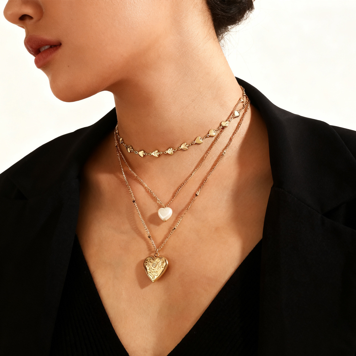Cross-border jewelry imitation pearl necklace women's love pendant multi-layered necklace simple fashion clavicle chain choker