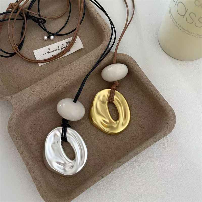 Korean blogger's same style sweater chain, irregular geometric love pendant necklace, pull-out adjustable accessories