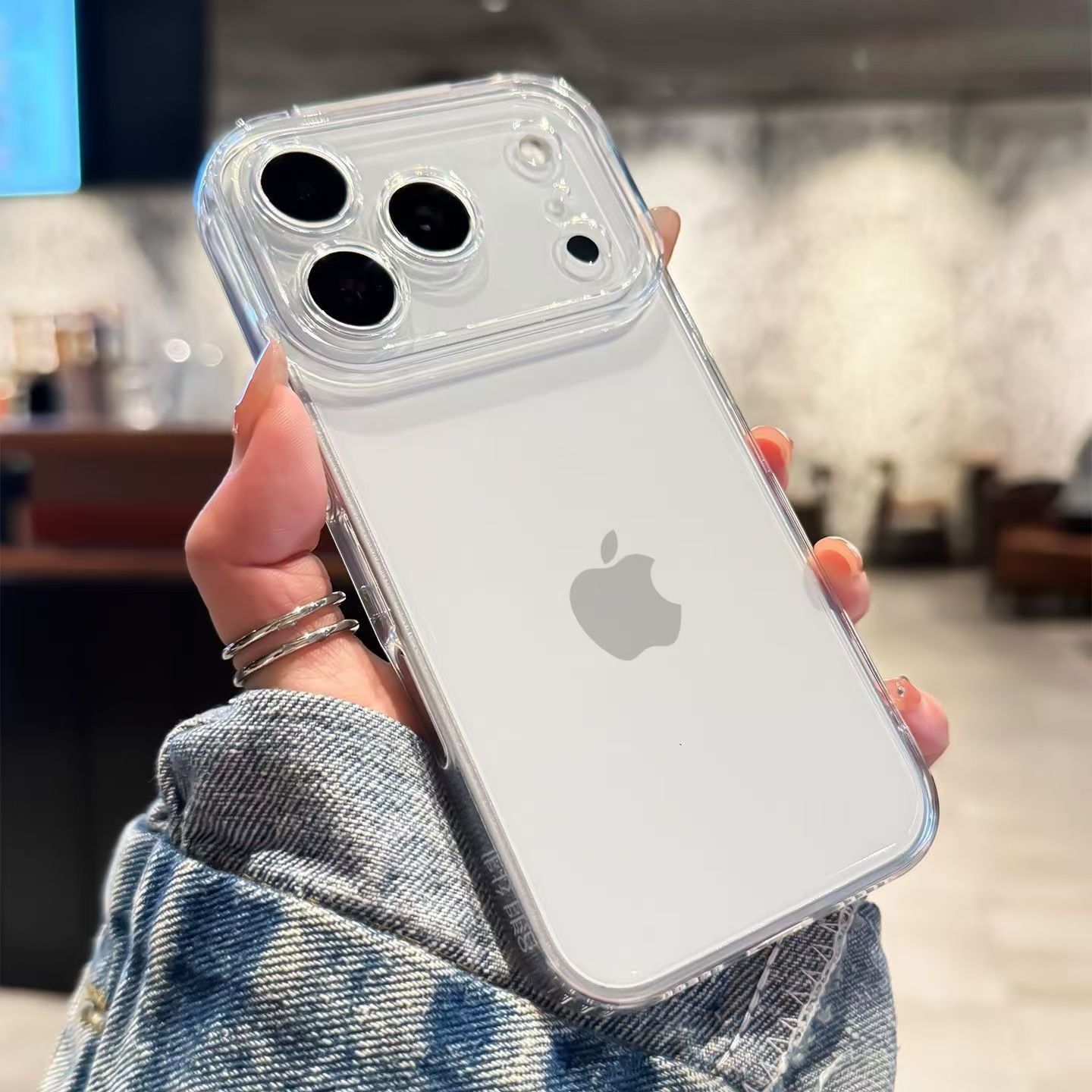 Transparent space shell suitable for iphone17promax mobile phone case apple 16e/17pro soft shell 17air simple