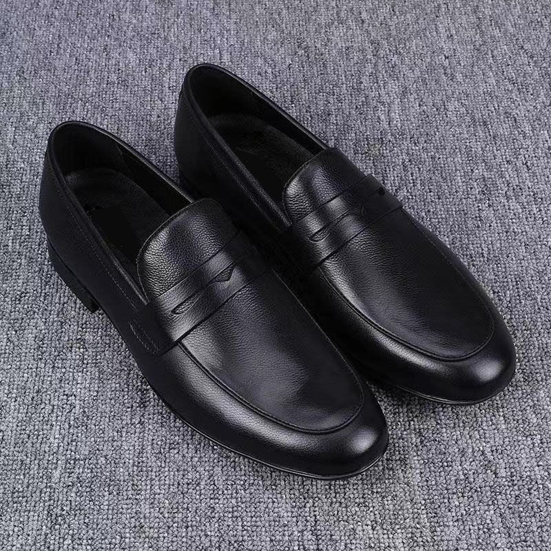Versatile bean shoes, one-slip loafers, casual men's leather shoes, lazy breathable dad shoes, lightweight footwear