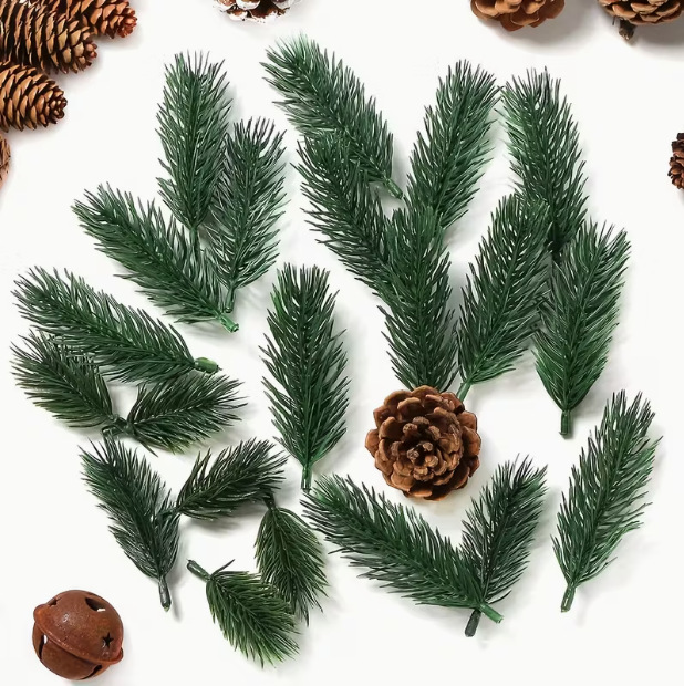 Christmas pine needles, simulated plants, simulated pine needles, water plants, Christmas decoration accessories, flower arrangement accessories, DIY green plants 2