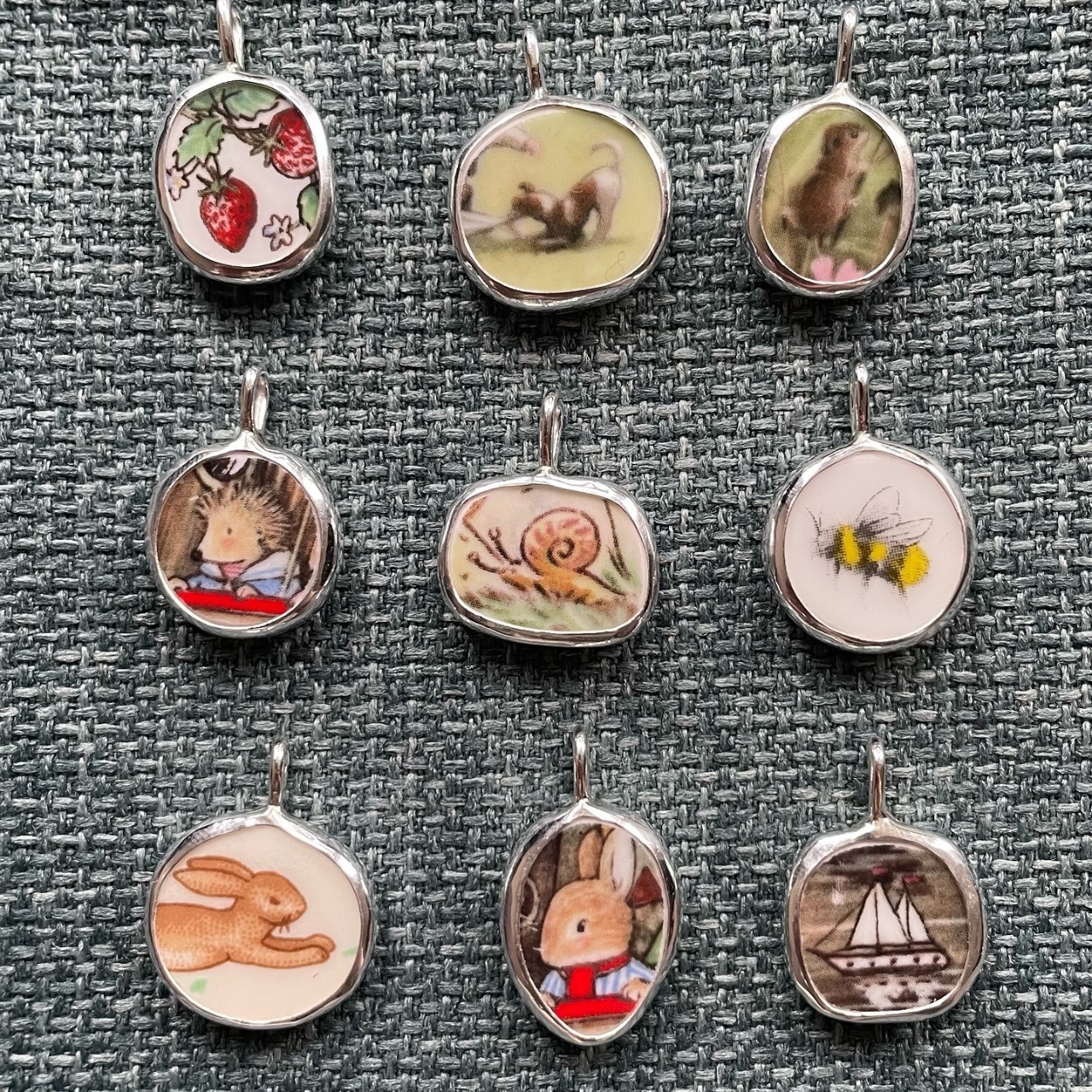 European and American stainless steel round flower pendant accessories DIY basic living chain furnace vacuum electroplating 18K gold protection